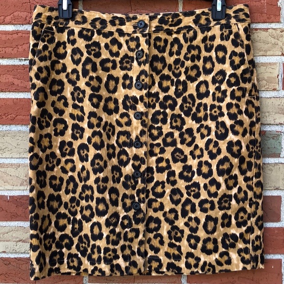 Lauren Ralph Lauren Dresses & Skirts - 🎉 Host Pick! Lauren Ralph Lauren Kaley Leopard Pencil Skirt